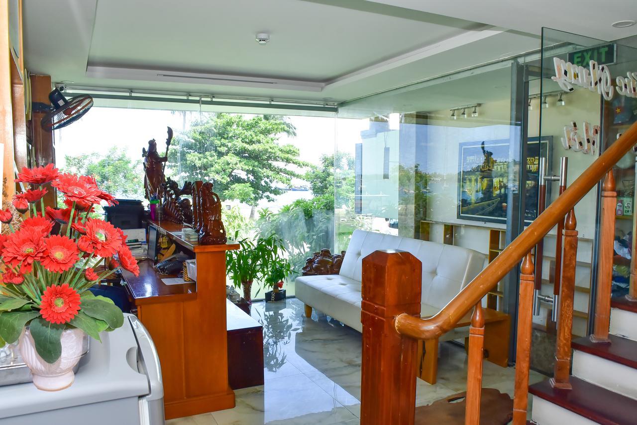 Sea View Dn Hotel Da Nang Buitenkant foto